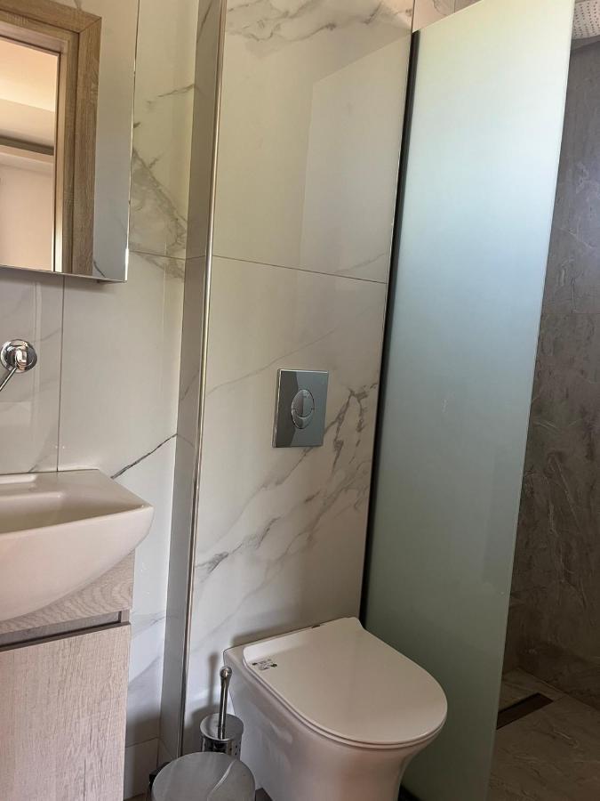 Suites Ris Néa Péramos Buitenkant foto
